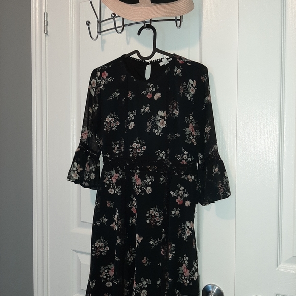 2/17 Black mini dress - Picture 2 of 4